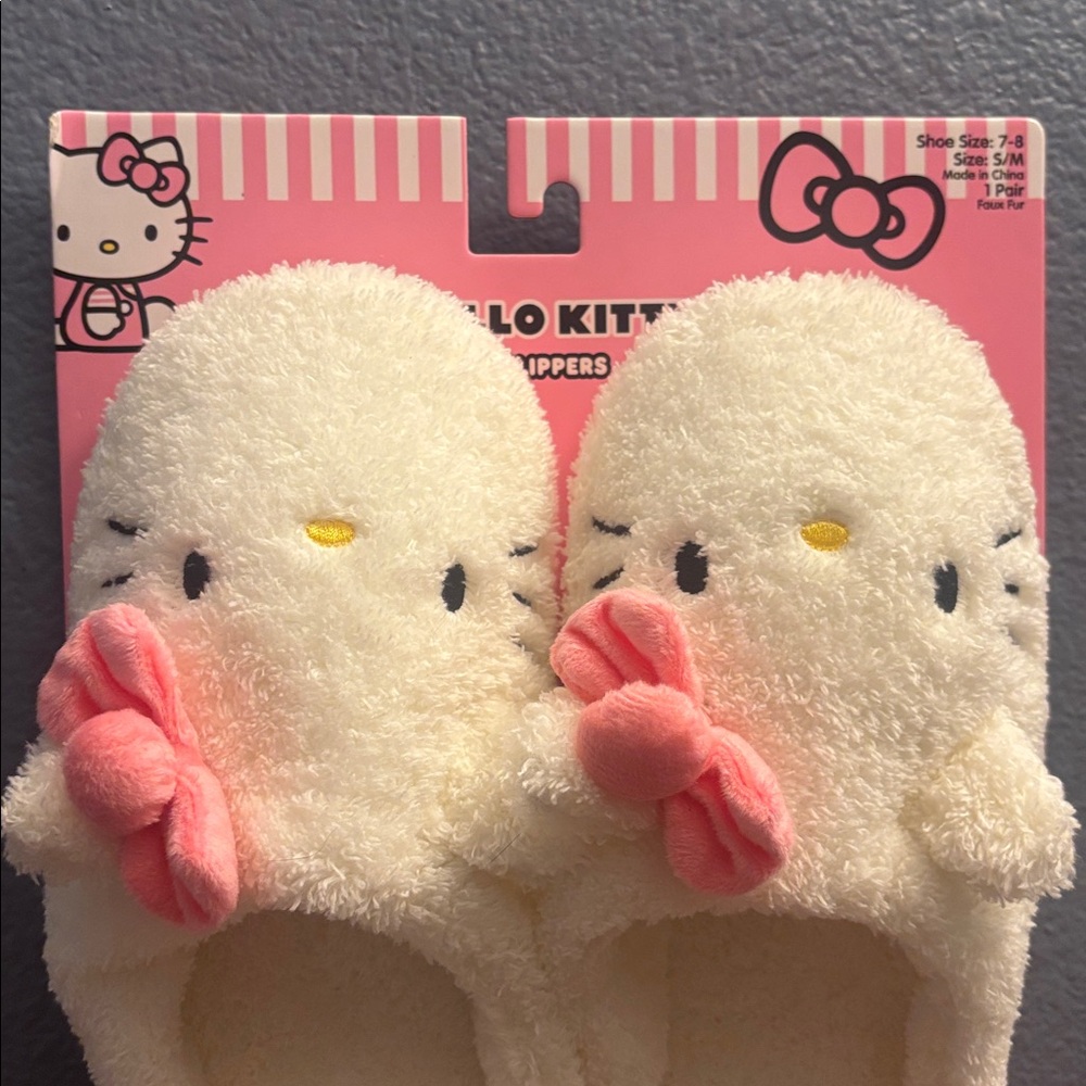 Sanrio Hello Kitty Slippers Size 9/10 Large